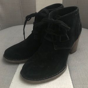 Clarks Size 6.5 Black Suede Shoes